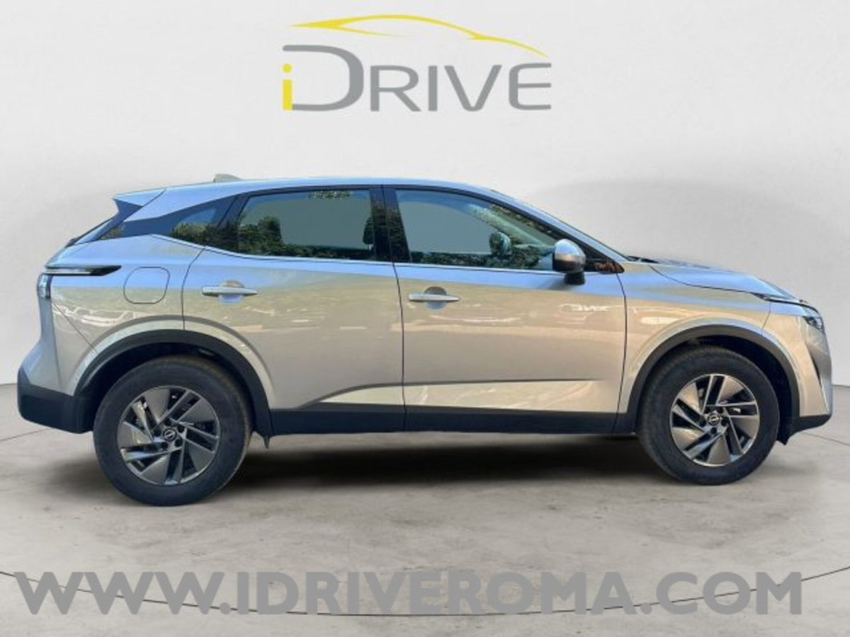 Nissan Qashqai 1.3 mhev Acenta 2wd 140cv (4)