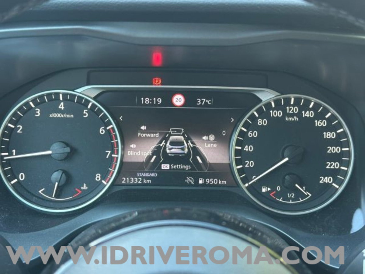 Nissan Qashqai 1.3 mhev Acenta 2wd 140cv (8)
