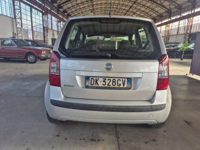Fiat Idea 1.2 16V BlackLabel (5)
