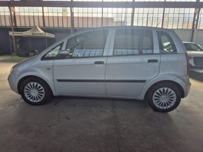 Fiat Idea 1.2 16V BlackLabel (7)