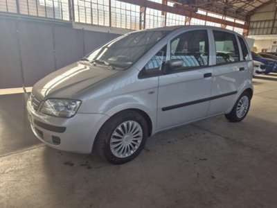 Fiat Idea 1.2 16V BlackLabel (8)