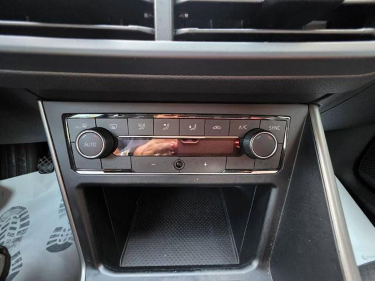 Volkswagen Polo 1.0 TGI 5p. Highline BlueMotion Technology (16)