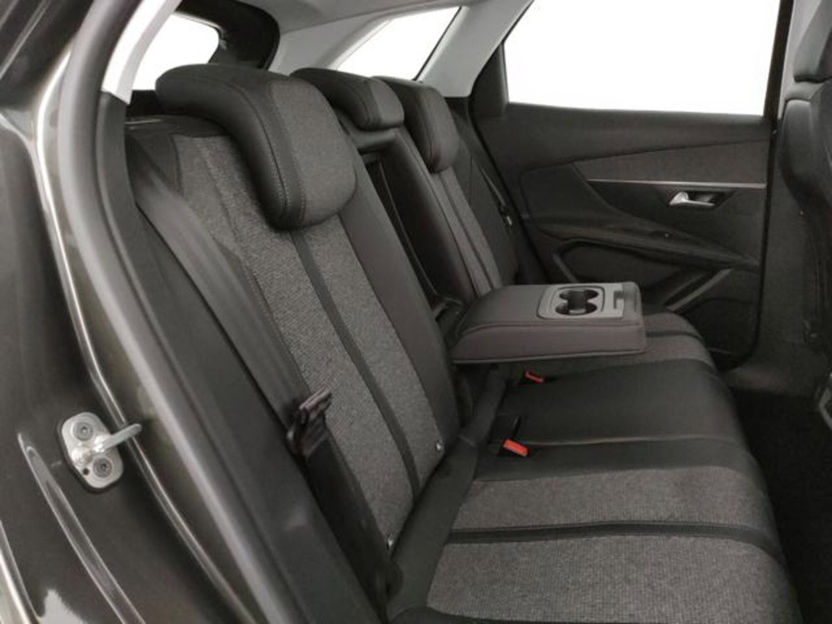 Peugeot 3008 BlueHDi 130 S&S EAT8 Allure Pack (14)