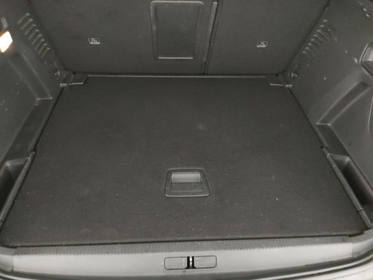 Peugeot 3008 BlueHDi 130 S&S EAT8 Allure Pack (17)