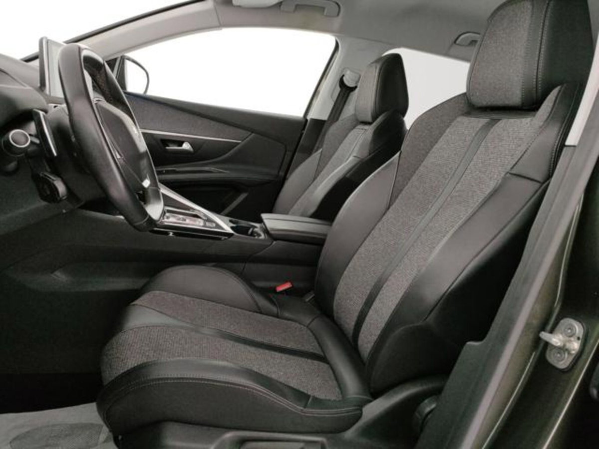 Peugeot 3008 BlueHDi 130 S&S EAT8 Allure Pack (5)
