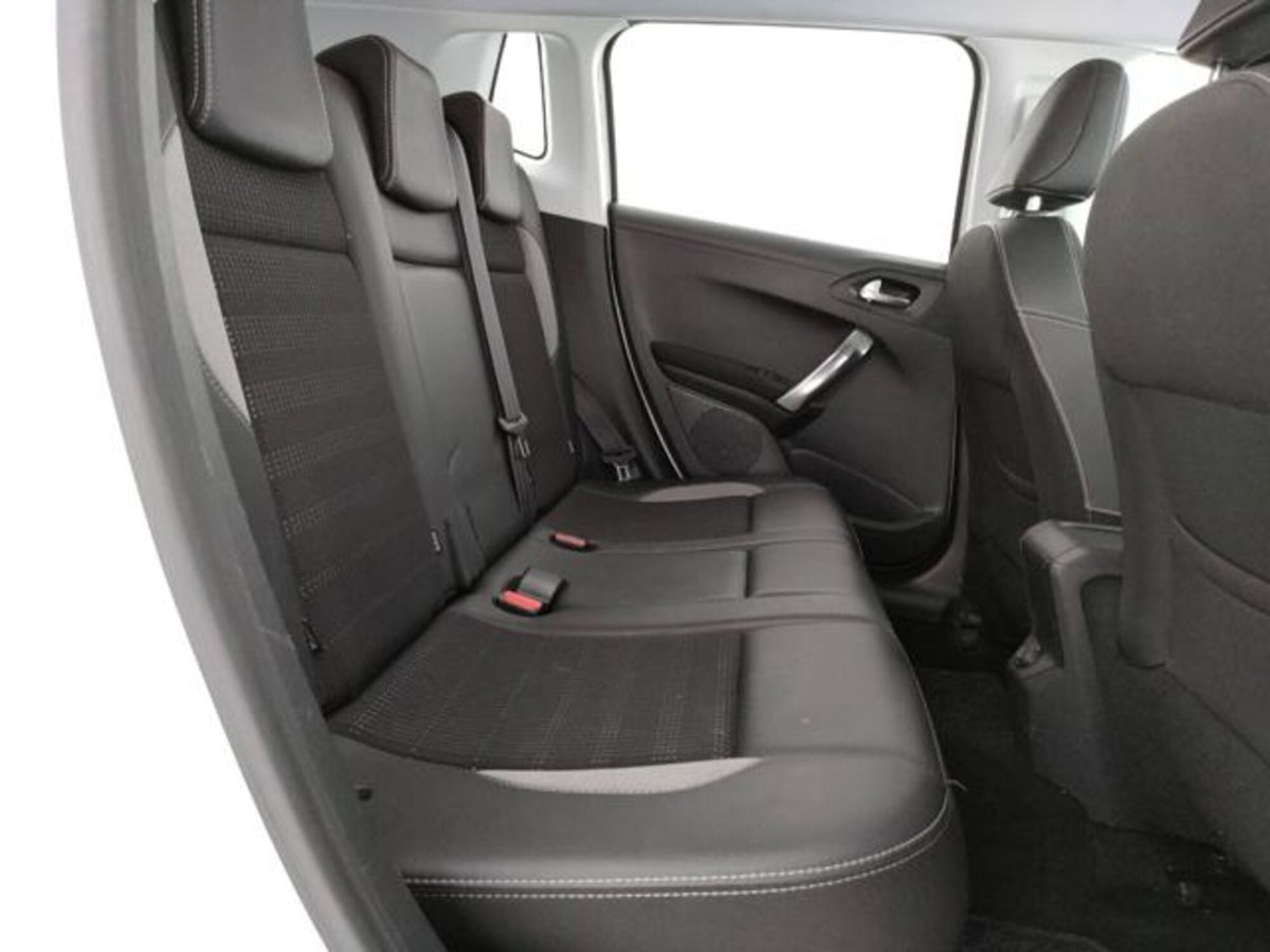 Peugeot 2008 Turbo 110 S&S Allure (18)