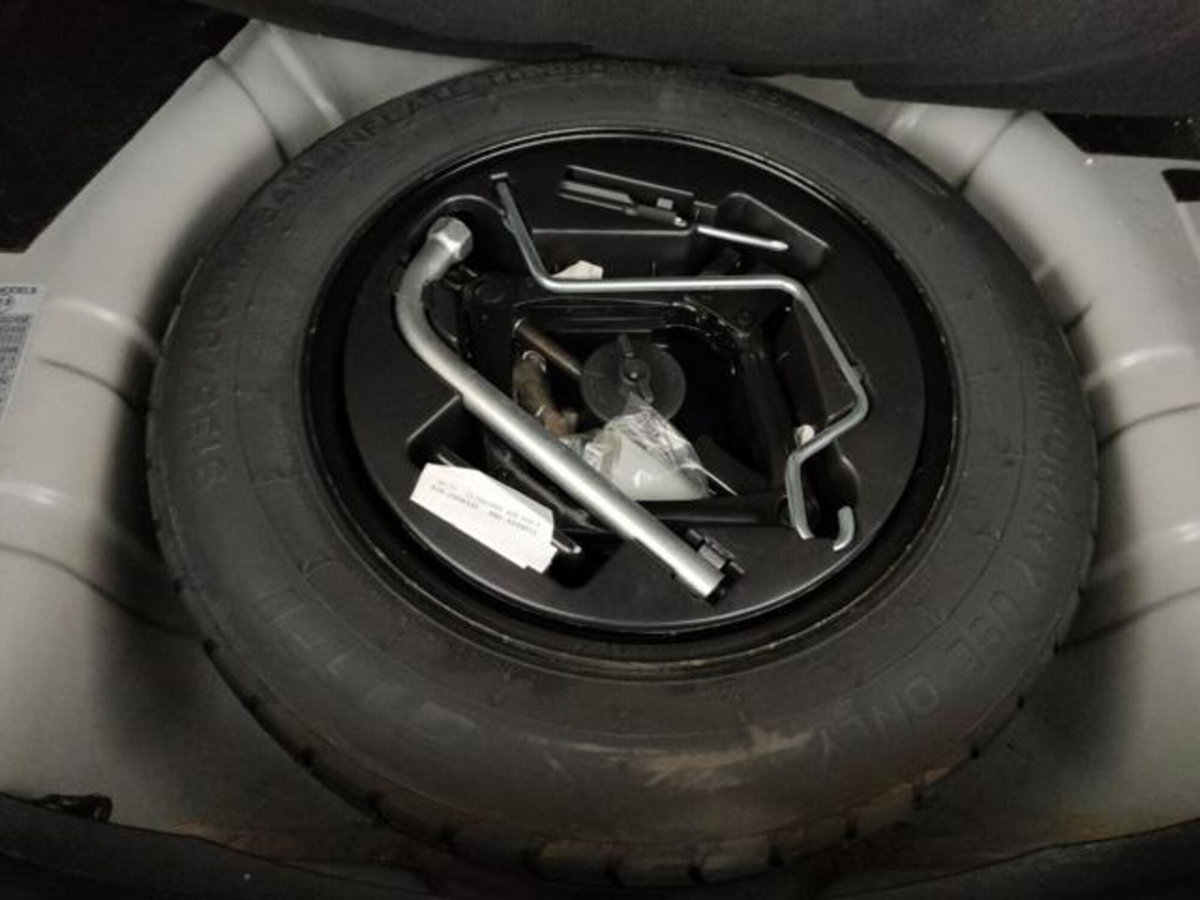 Lancia Ypsilon 1.0 FireFly 5 porte S&S Hybrid Ecochic Silver (16)