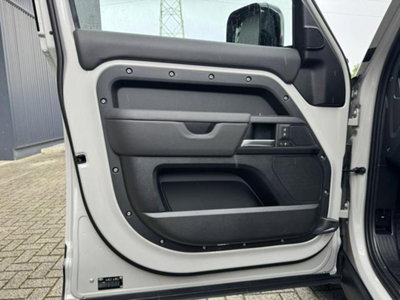 Land Rover Defender 110 3.0d mhev X-Dynamic HSE awd 350cv auto 7p.ti (16)