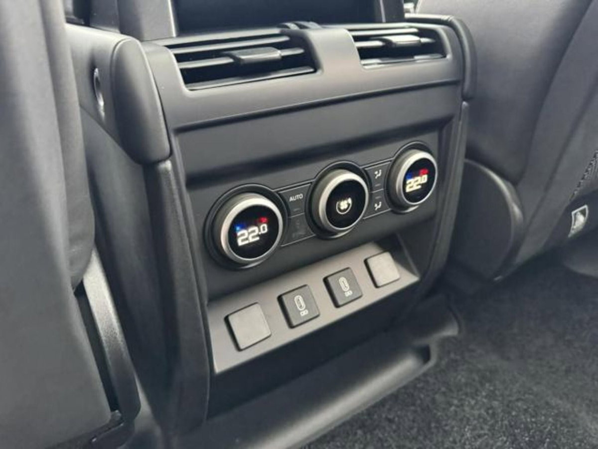 Land Rover Defender 110 3.0d mhev X-Dynamic HSE awd 350cv auto 7p.ti (9)