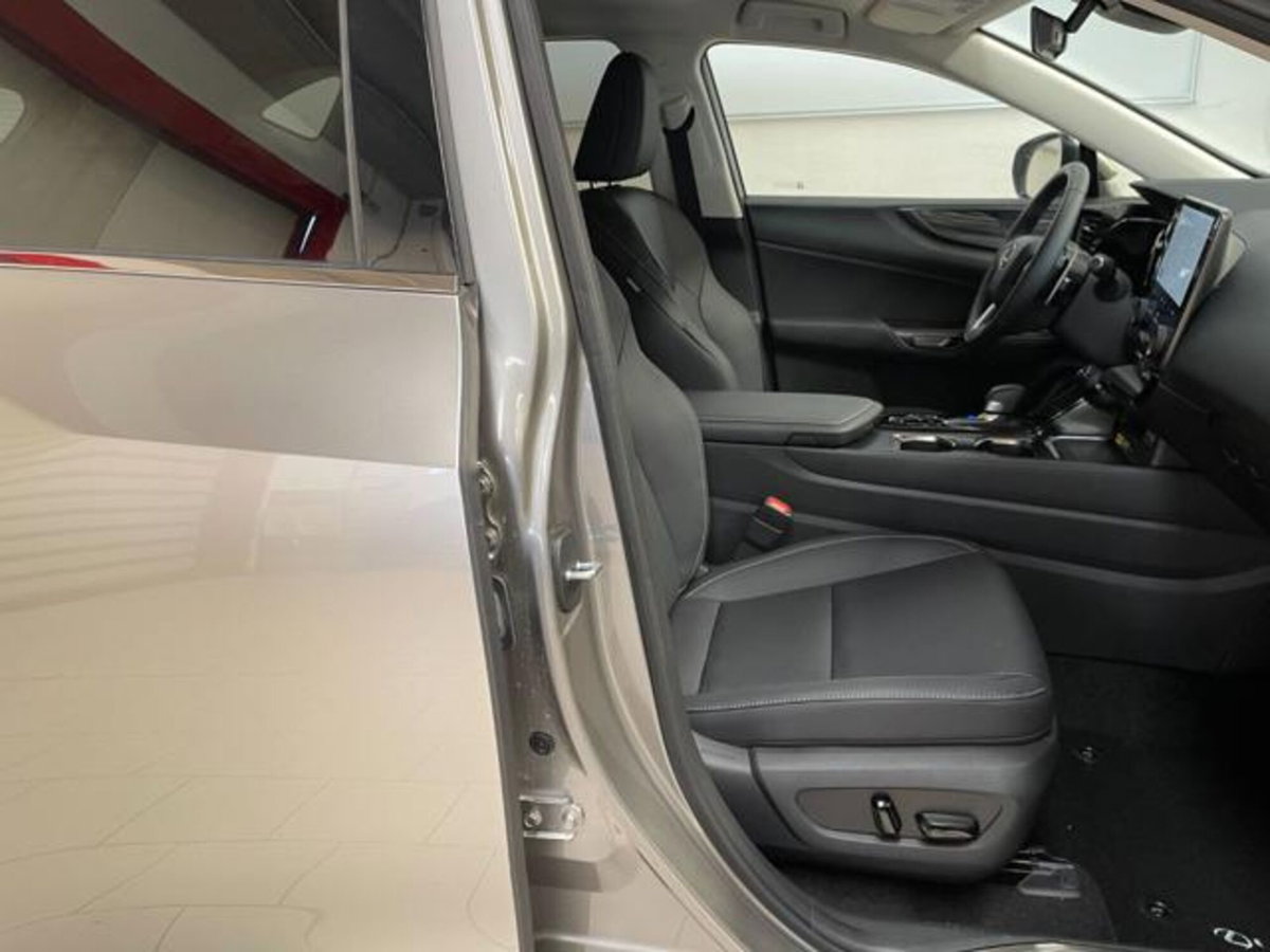 Lexus NX 350h 2.5 Luxury 4wd e-cvt (17)
