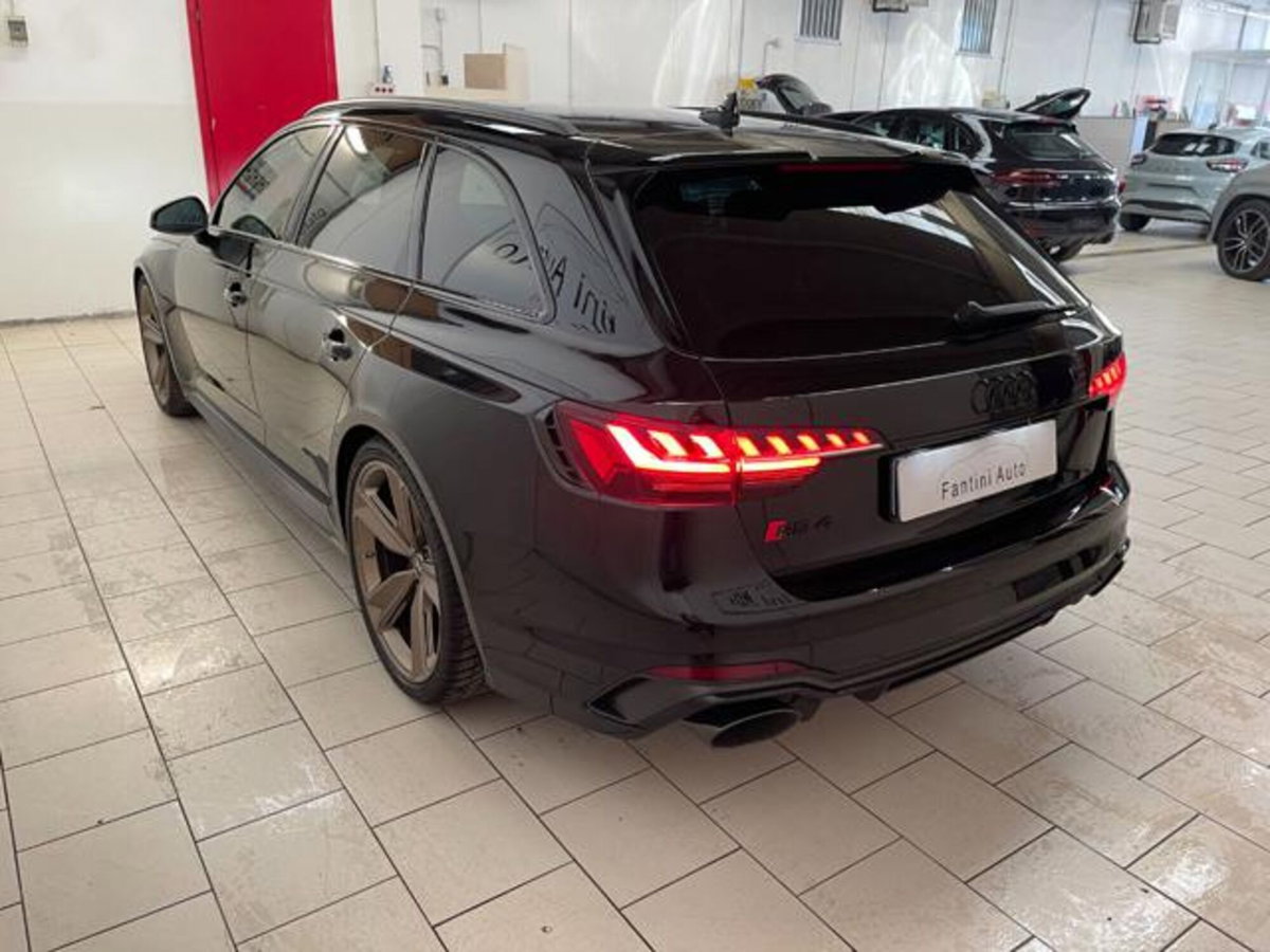 Audi RS 4 Avant 4 2.9 TFSI quattro tiptronic (5)