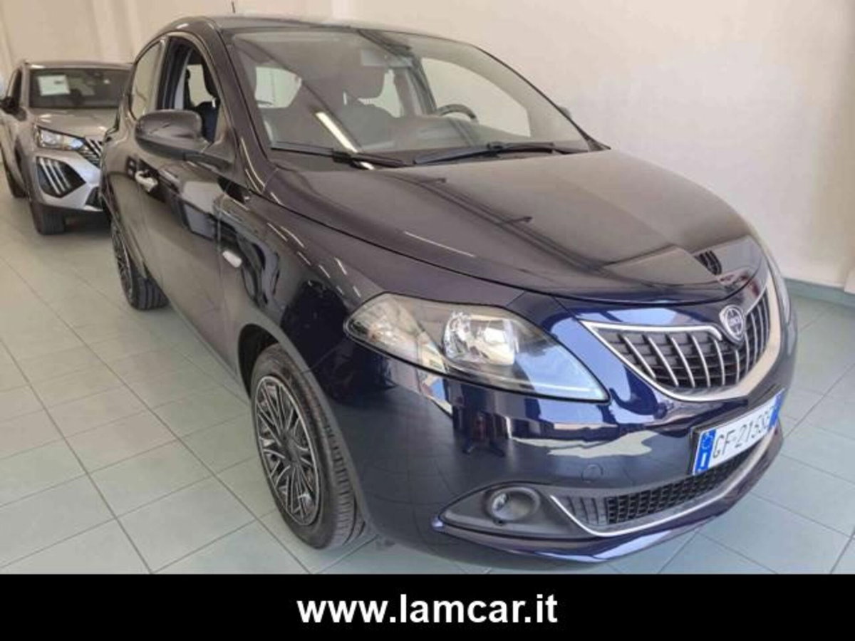 Lancia Ypsilon 1.0 FireFly 5 porte S&S Hybrid Ecochic Silver