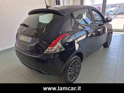 Lancia Ypsilon 1.0 FireFly 5 porte S&S Hybrid Ecochic Silver (13)