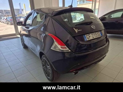 Lancia Ypsilon 1.0 FireFly 5 porte S&S Hybrid Ecochic Silver (9)