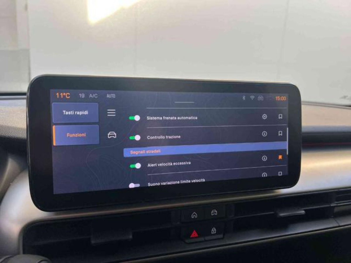 Jeep Avenger 1.2 turbo Summit fwd 100cv (13)