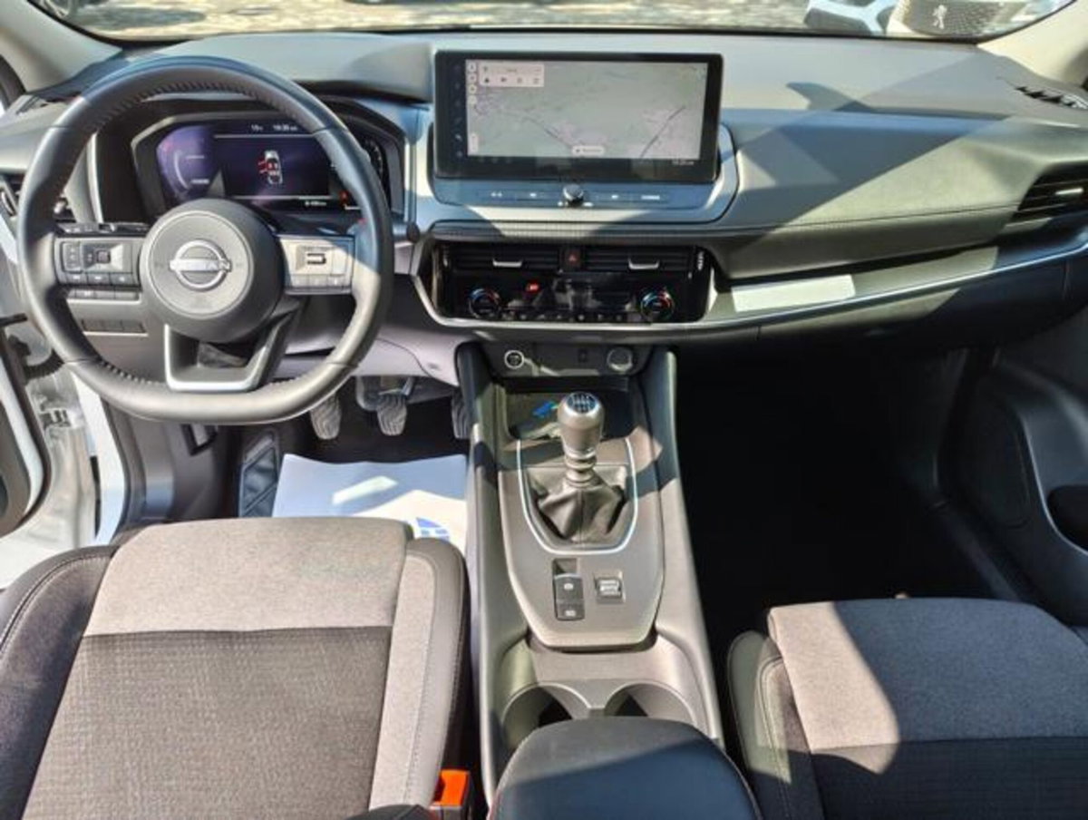 Nissan Qashqai 1.3 mhev N-Connecta 2wd 140cv (6)