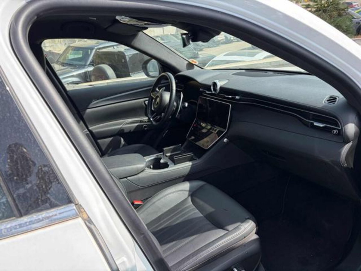 Maserati Grecale 2.0 MHEV 300 CV GT PrimaSerie (6)