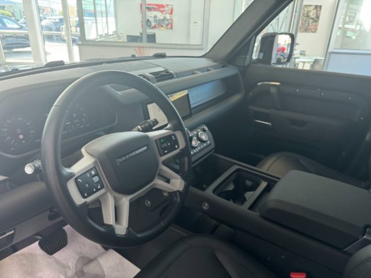 Land Rover Defender 110 2.0 si4 phev S awd 300cv auto (11)