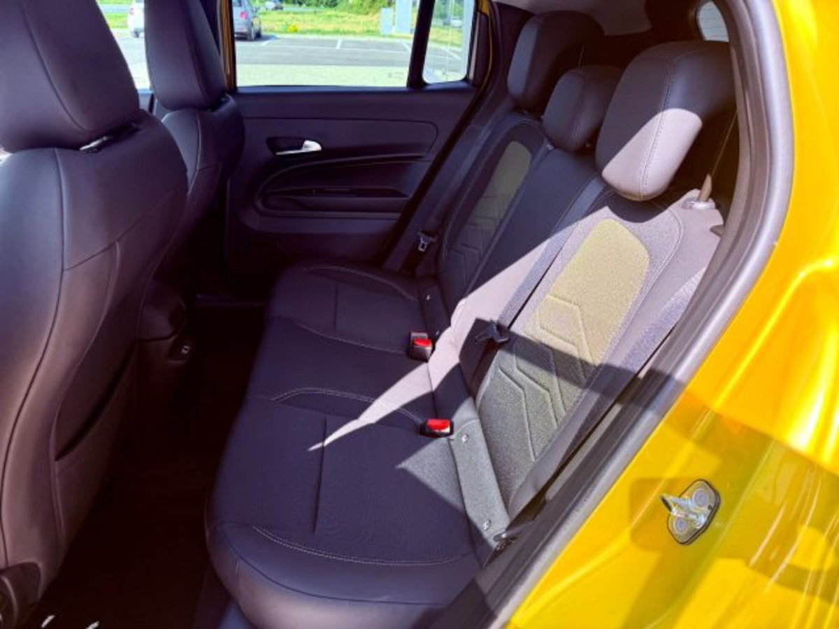 Jeep Avenger 1.2 turbo Summit fwd 100cv (11)