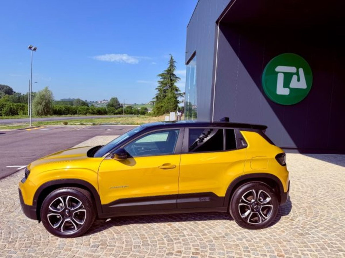 Jeep Avenger 1.2 turbo Summit fwd 100cv (2)