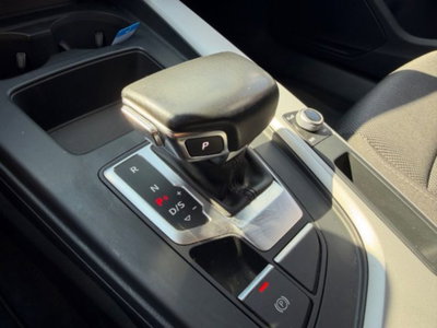 Audi A4 Avant 30 TDI/136 CV S tronic Business Advanced (14)