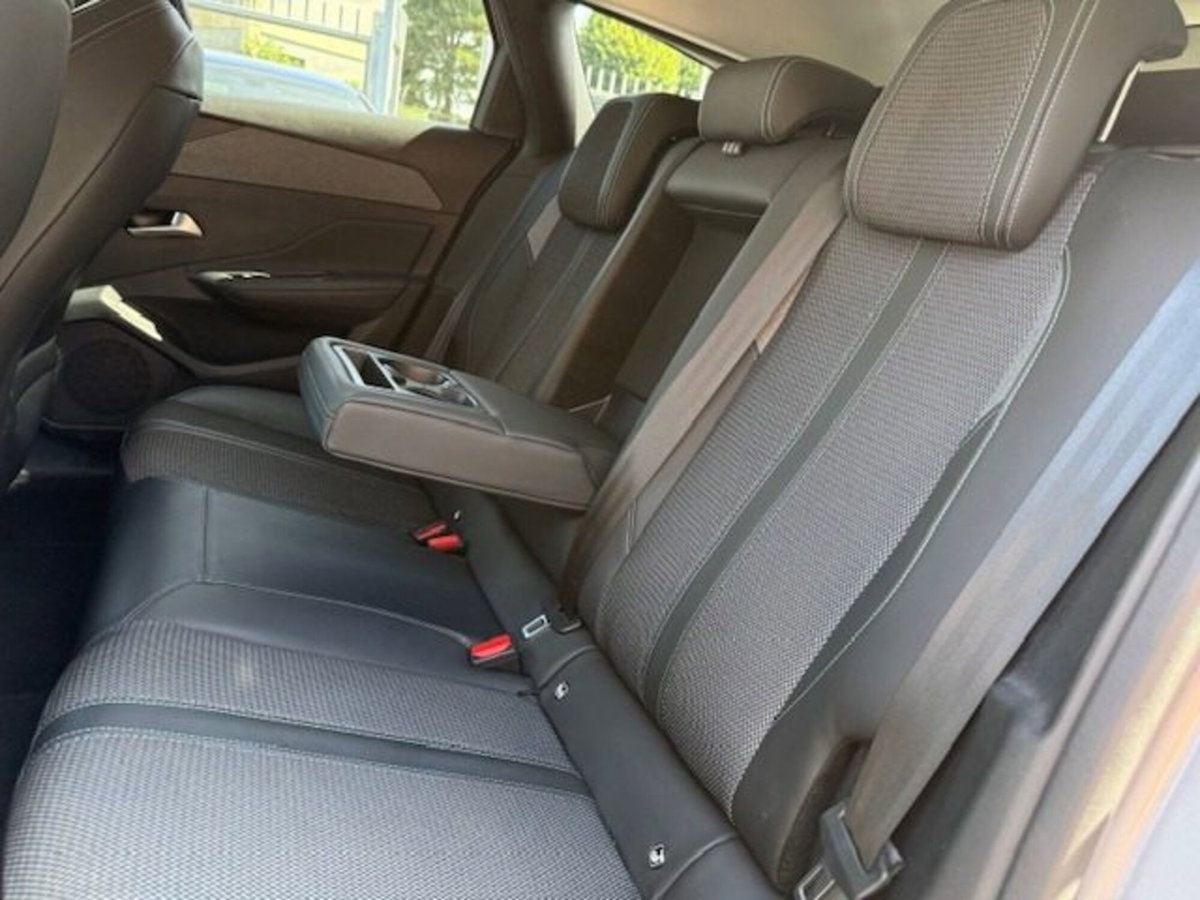 Peugeot 308 SW BlueHDi 130 S&S EAT8 Allure Pack (11)