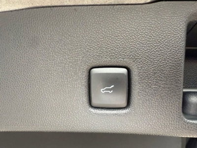 Ford Kuga 2.5 Full Hybrid 190 CV CVT 2WD ST-Line X (12)