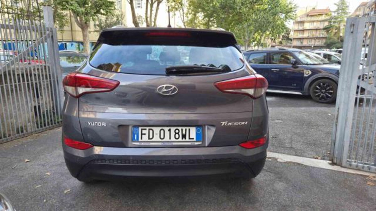Hyundai Tucson 1.7 CRDi Comfort (5)