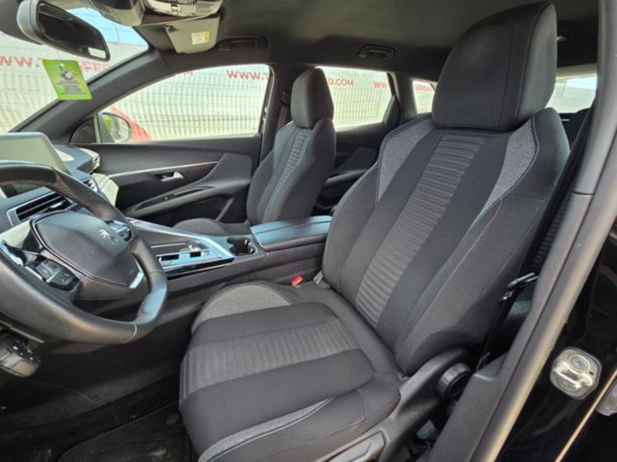 Peugeot 3008 BlueHDi 130 S&S EAT8 Active Pack (11)