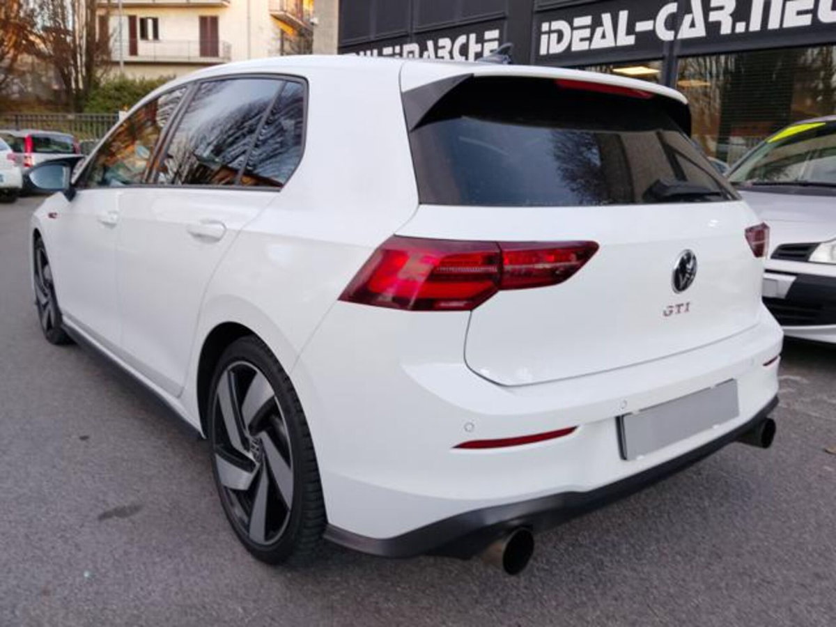 Volkswagen Golf 2.0 TSI GTI DSG (6)