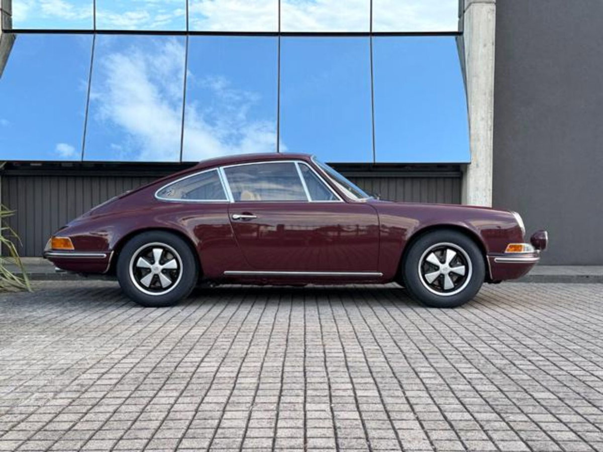 Porsche 911 Coupé 3.0 Carrera T (4)