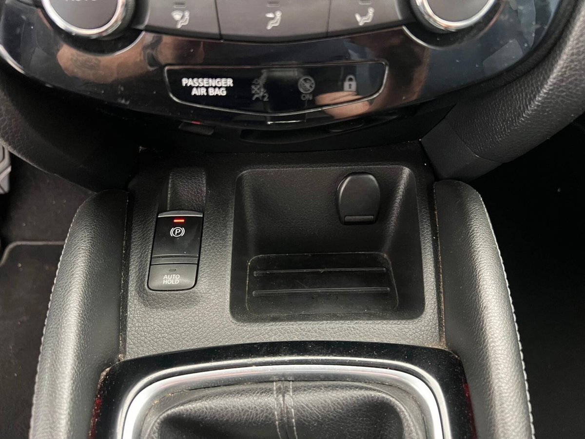 Nissan Qashqai 1.5 dCi Tekna (14)