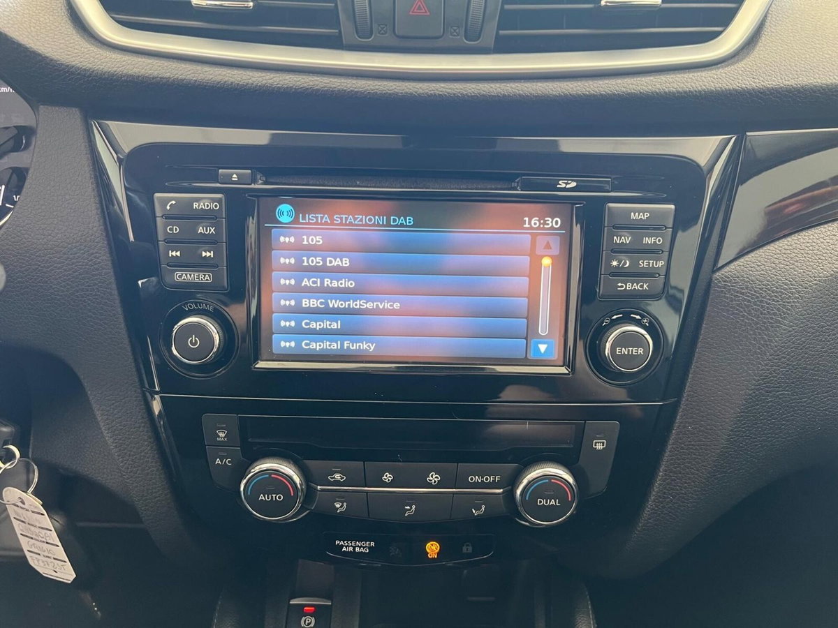 Nissan Qashqai 1.5 dCi Tekna (16)