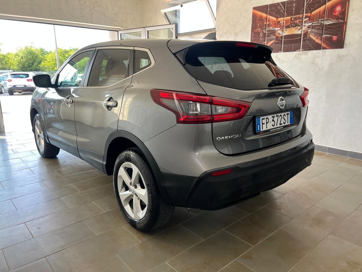 Nissan Qashqai 1.5 dCi Tekna (4)
