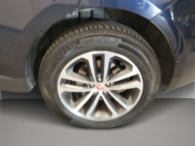 Jaguar F-Pace 2.0 D 180 CV AWD Prestige (10)