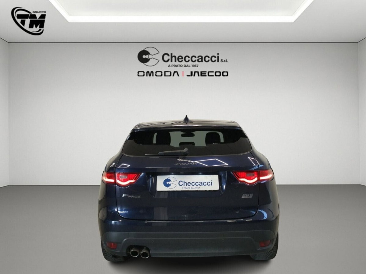 Jaguar F-Pace 2.0 D 180 CV AWD Prestige (5)