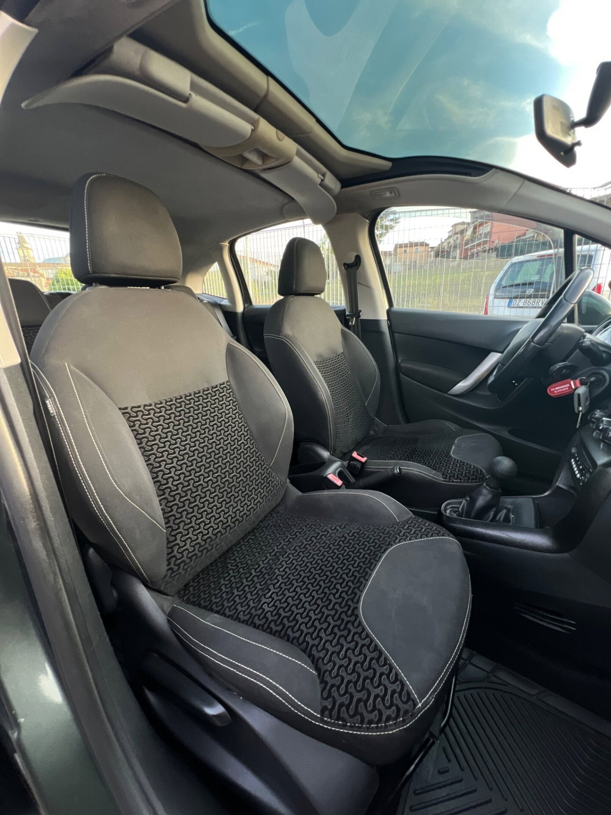 Citroen C3 1.4 HDi 70CV airdream Exclusive Style (16)