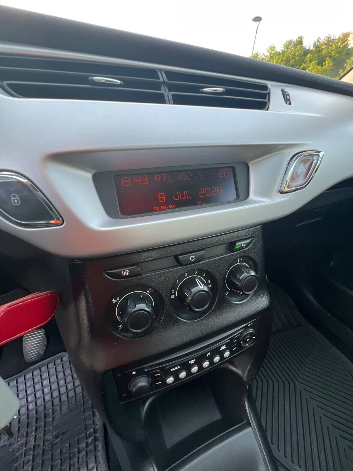 Citroen C3 1.4 HDi 70CV airdream Exclusive Style (17)