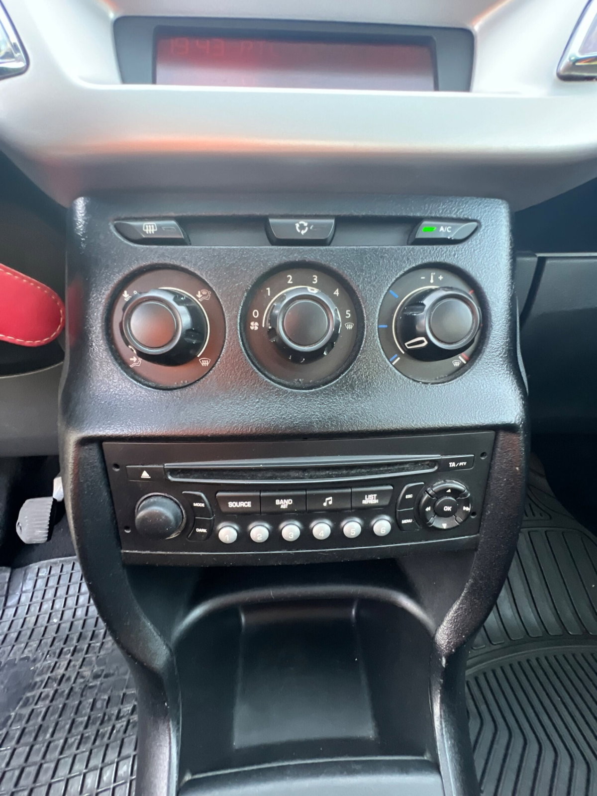 Citroen C3 1.4 HDi 70CV airdream Exclusive Style (18)