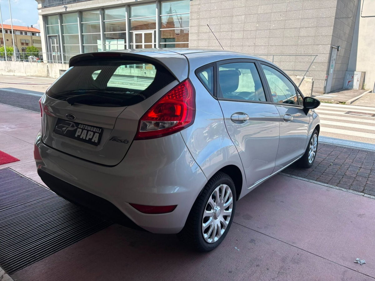 Ford Fiesta 1.2 82 CV 5 porte Titanium (3)
