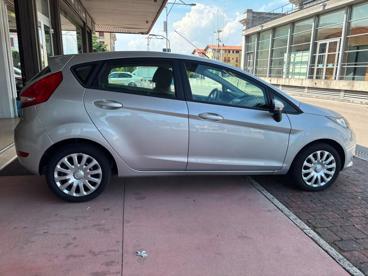 Ford Fiesta 1.2 82 CV 5 porte Titanium (7)
