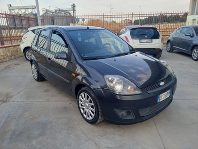 Ford Fiesta 1.4 TDCi 5p. Titanium (2)