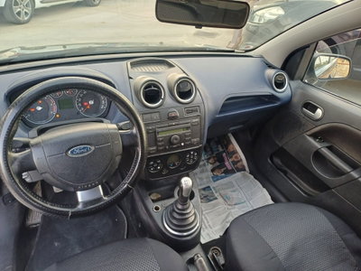 Ford Fiesta 1.4 TDCi 5p. Titanium (13)