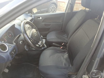 Ford Fiesta 1.4 TDCi 5p. Titanium (15)