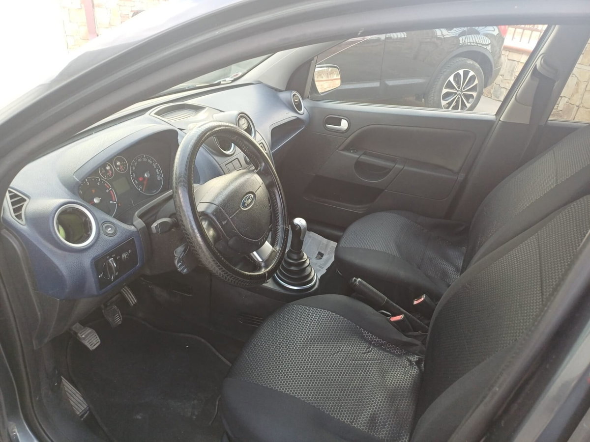 Ford Fiesta 1.4 TDCi 5p. Titanium (16)