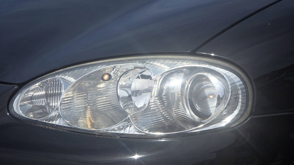 Mazda MX-5 1.6i 16V cat Backstage (18)