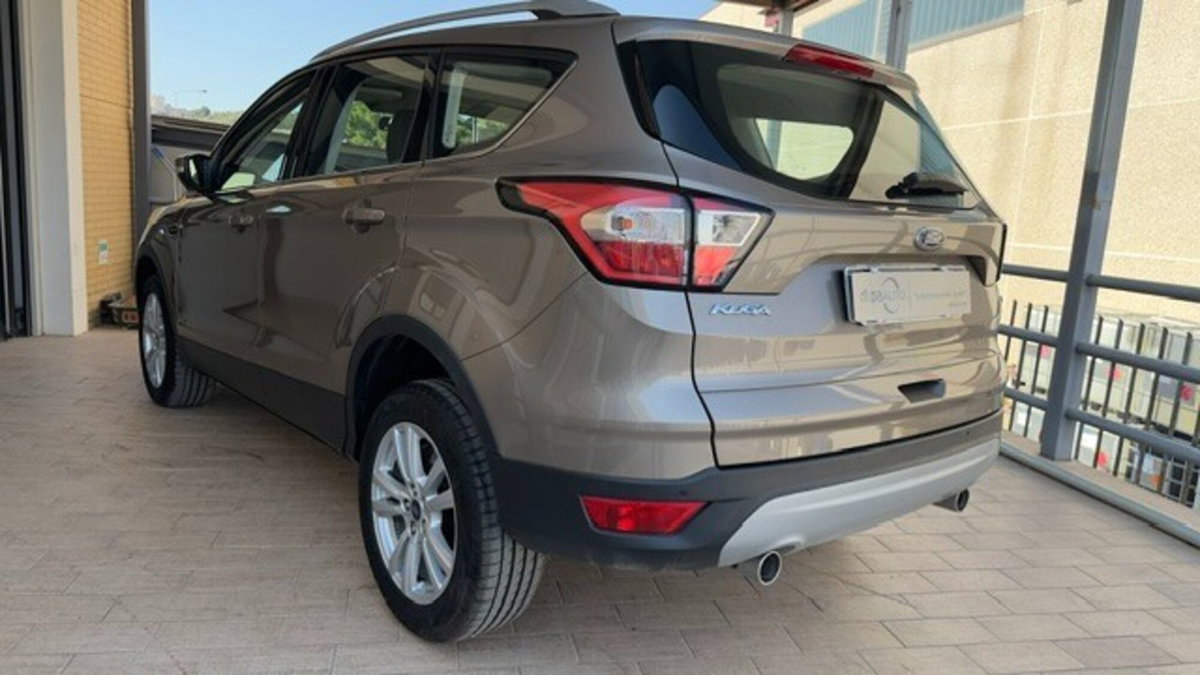 Ford Kuga 2.0 TDCI 120 CV S&S 2WD Powershift Business (6)