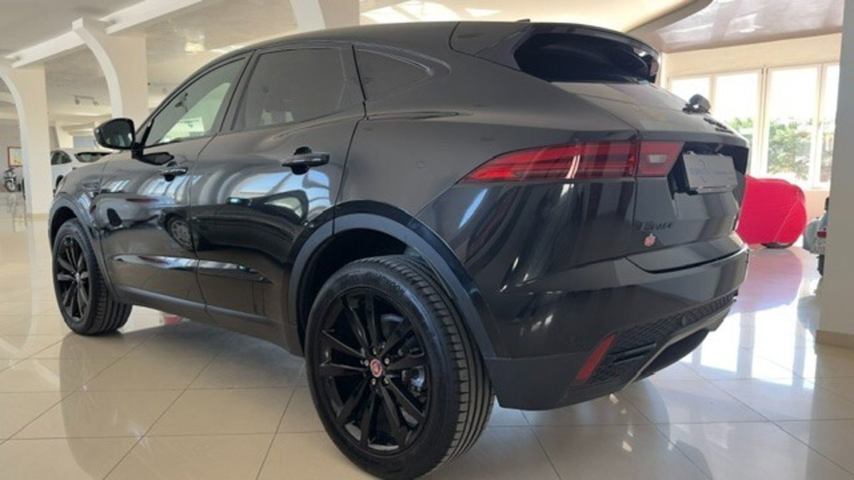 Jaguar E-Pace 2.0d i4 mhev R-Dynamic HSE awd 163cv auto (7)