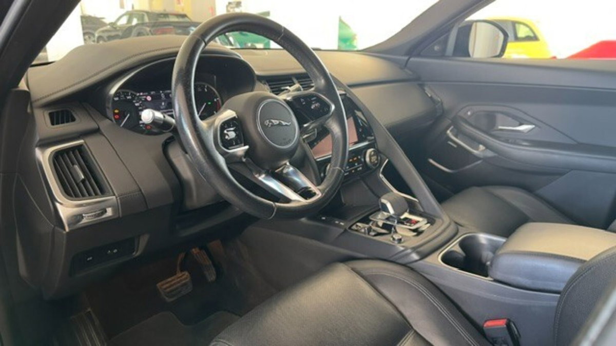Jaguar E-Pace 2.0d i4 mhev R-Dynamic HSE awd 163cv auto (8)