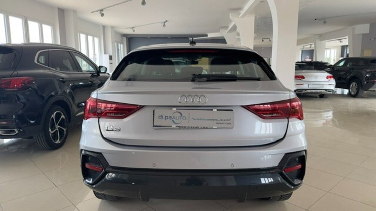 Audi Q3 Sportback 35 TDI quattro S tronic Business Plus (6)